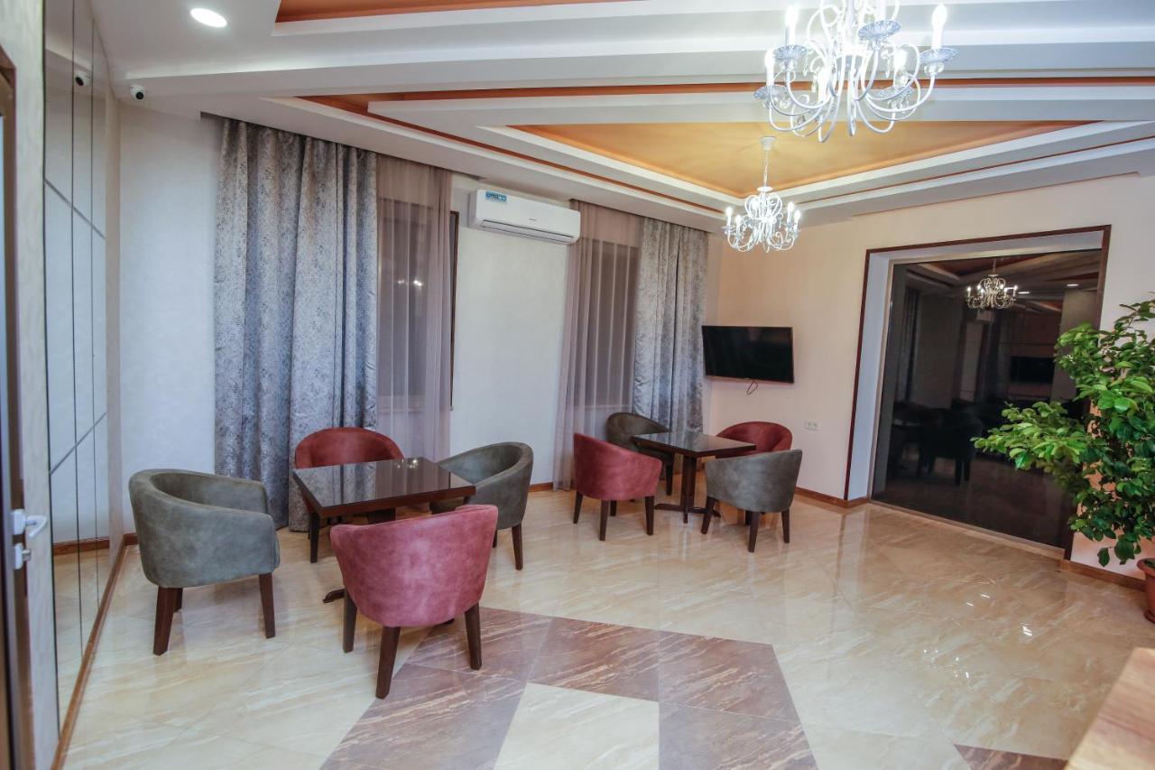 Hotel Lider Complex Vaykʼ Esterno foto